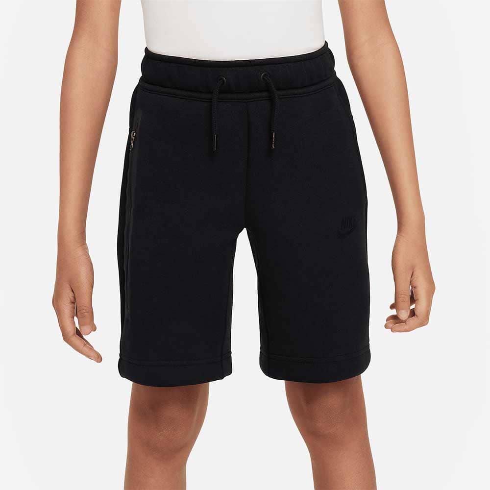 ДЕТСКИ КЪСИ ПАНТАЛОНИ ЗА МОМЧЕ NIKE NSW TECH FLC SHORT ЧЕРНИ - lotus-sport.bg