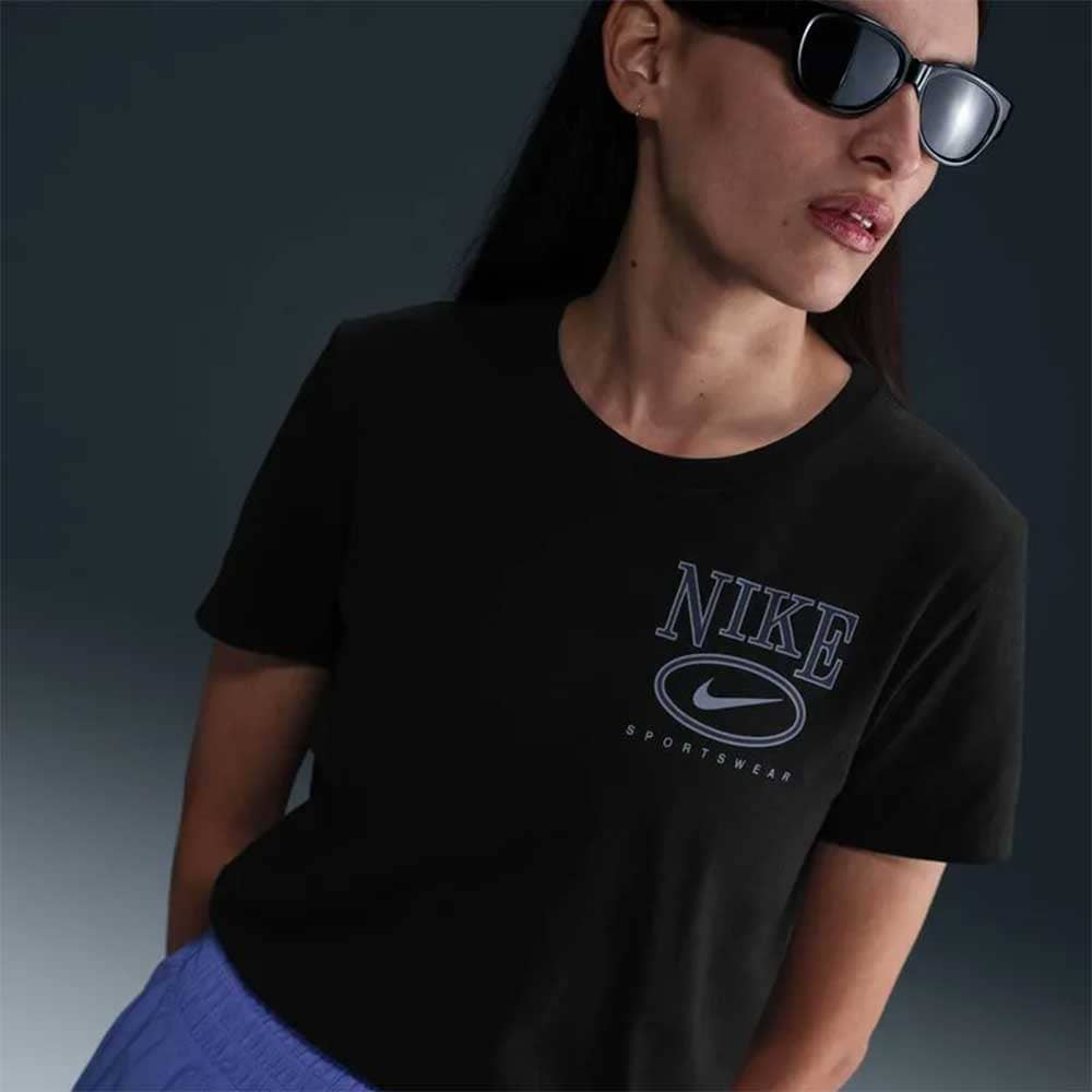 ДАМСКА ТЕНИСКА NIKE IB2447-010 NSW CLUB SS TEE CC ЧЕРНА - lotus-sport.bg