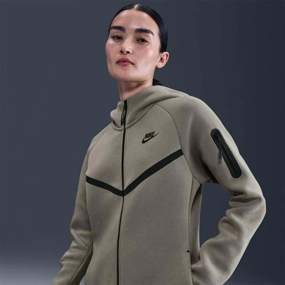 ДАМСКО ГОРНИЩЕ NIKE HV6747-320 NSW TCH FLC WR FZ HDY 2 ЗЕЛЕНО - lotus-sport.bg