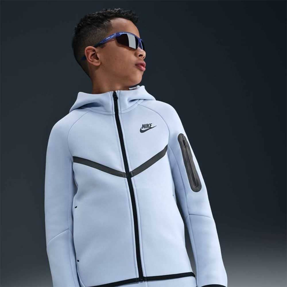ДЕТСКО ГОРНИЩЕ ЗА МОМЧЕ NIKE HV5867-057 NSW TCH FLC FZ PD СВЕТЛОСИНЬО - lotus-sport.bg
