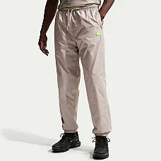 МЪЖКО ДОЛНИЩЕ NIKE IF0842-286 WR GFX WVN PANT БЕЖОВО МЪЖКО ДОЛНИЩЕ NIKE IF0842-286 WR GFX WVN PANT БЕЖОВО