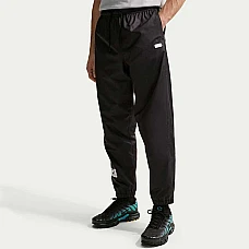 МЪЖКО ДОЛНИЩЕ NIKE IF0842-010 WR GFX WVN PANT ЧЕРНО МЪЖКО ДОЛНИЩЕ NIKE IF0842-010 WR GFX WVN PANT ЧЕРНО